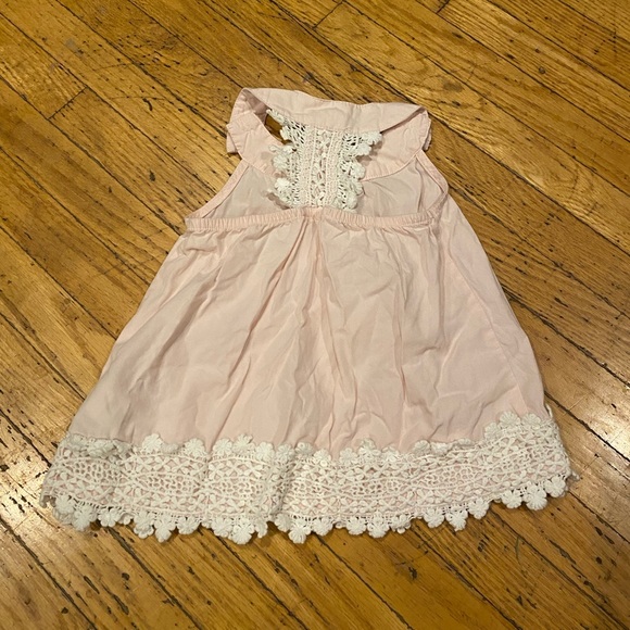 Max Studio Baby 18 months pink dress with lovely lace detail. - Picture 3 of 3